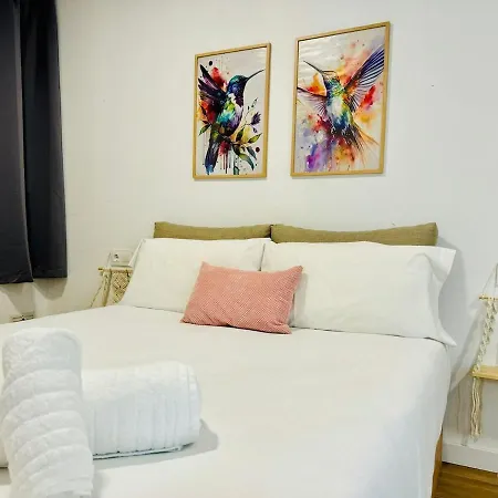 Ori B & Spacious Flat Close To The Center Apartment