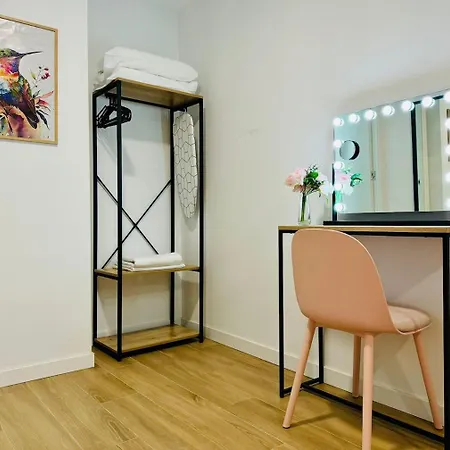 Ori B & Spacious Flat Close To The Center Valencia