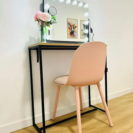 Ori B & Spacious Flat Close To The Center *