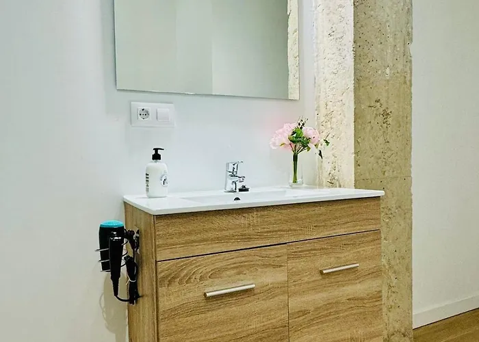 Ori B & Spacious Flat Close To The Center Appartamento