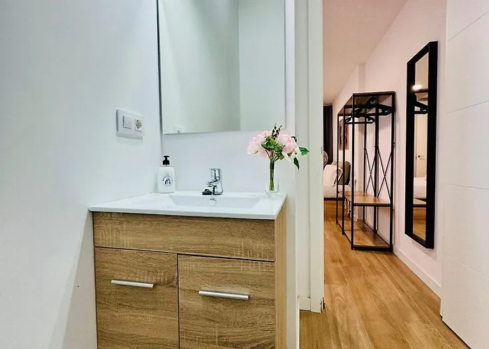 Ori B & Spacious Flat Close To The Center Appartamento *