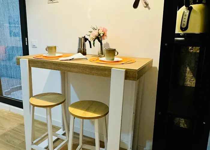 Ori B & Spacious Flat Close To The Center Appartamento