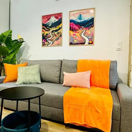 Ori B & Spacious Flat Close To The Center Valencia